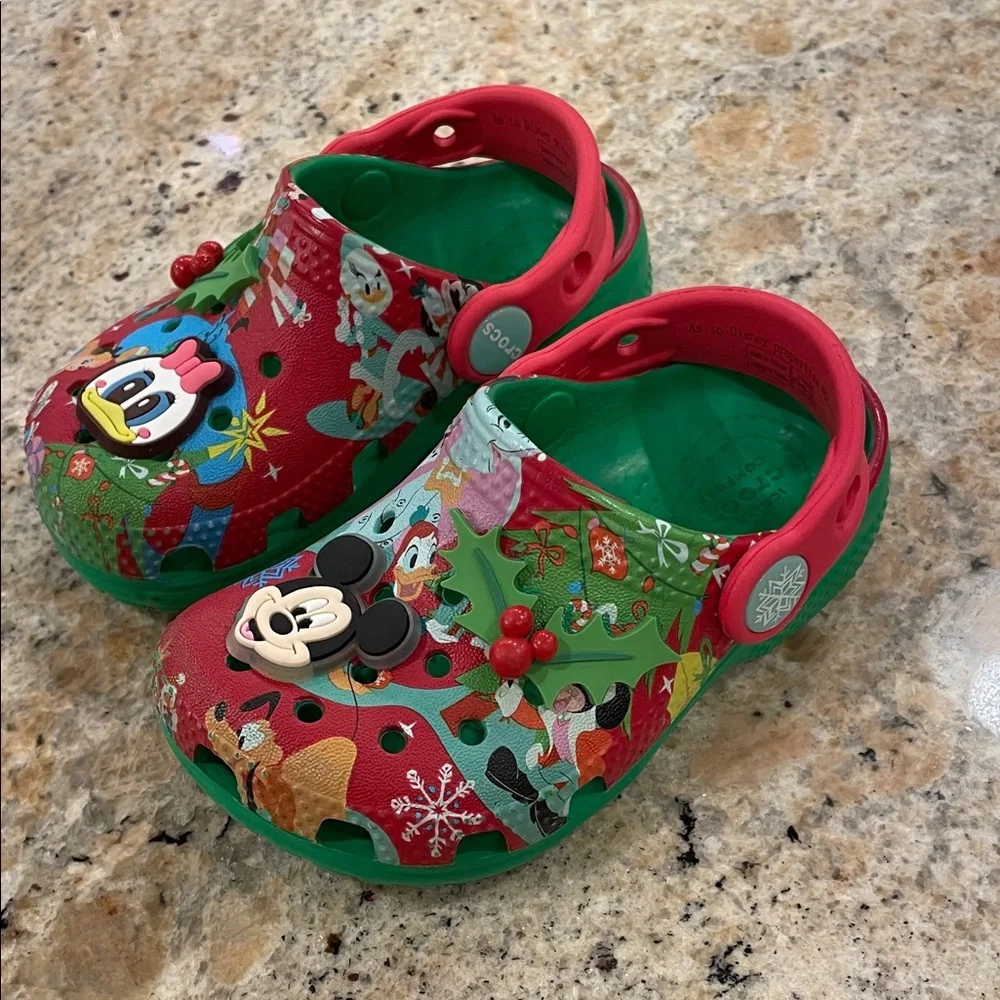 CROCS Disney Infants Holiday Christmas Festive Red Green Clogs Size C6 Sandals